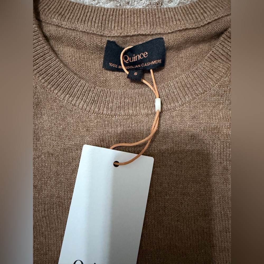 Quince Mongolian Cashmere Crewneck Sweater - Picture 2 of 4